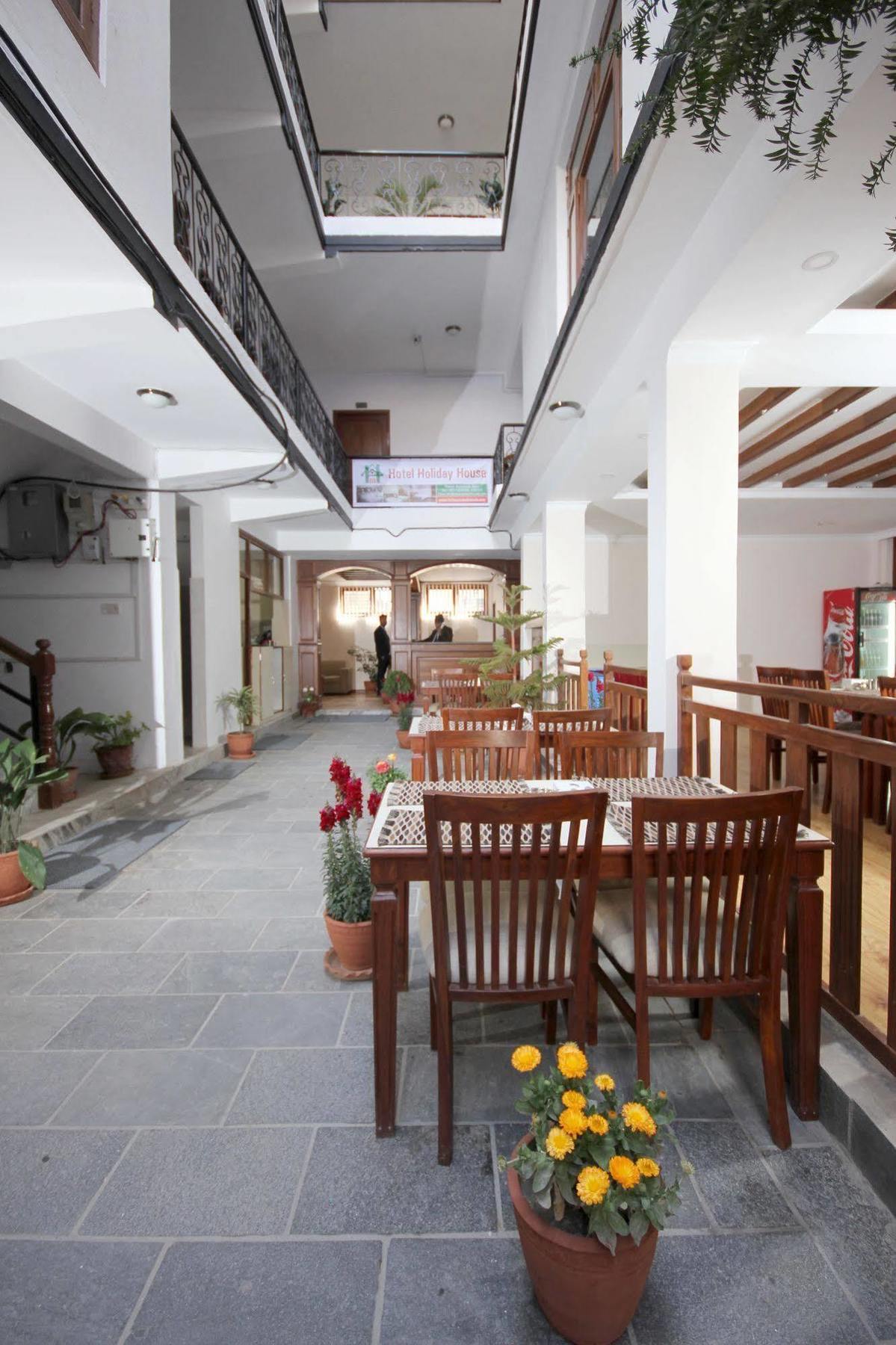 Hotel Holiday House Kathmandu Exterior photo