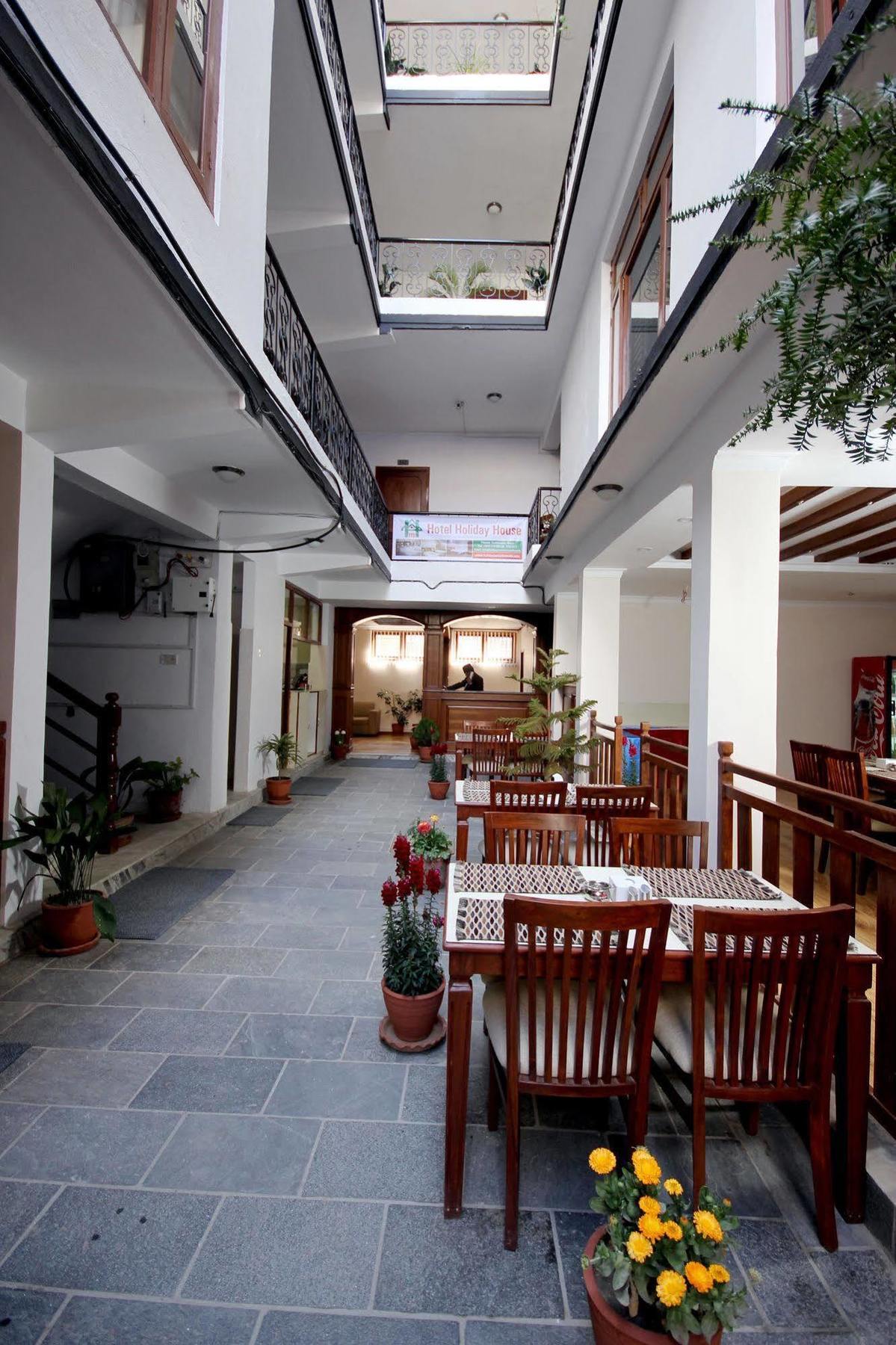 Hotel Holiday House Kathmandu Exterior photo